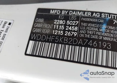 2013 Mercedes-Benz E 350 z USA, uszkodzony, nr VIN WDDHF5KB2DA746193